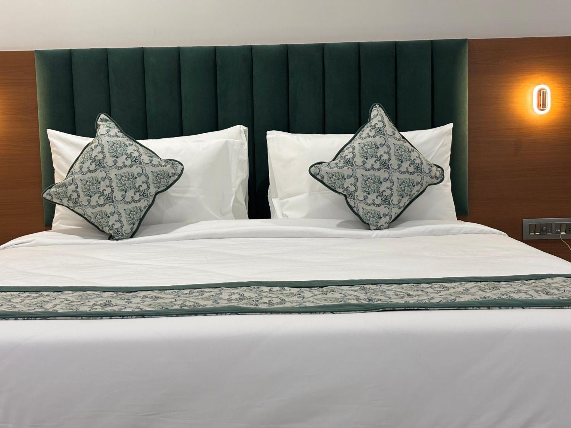 Hotel The Crown Inn Jhunjhunu Luaran gambar