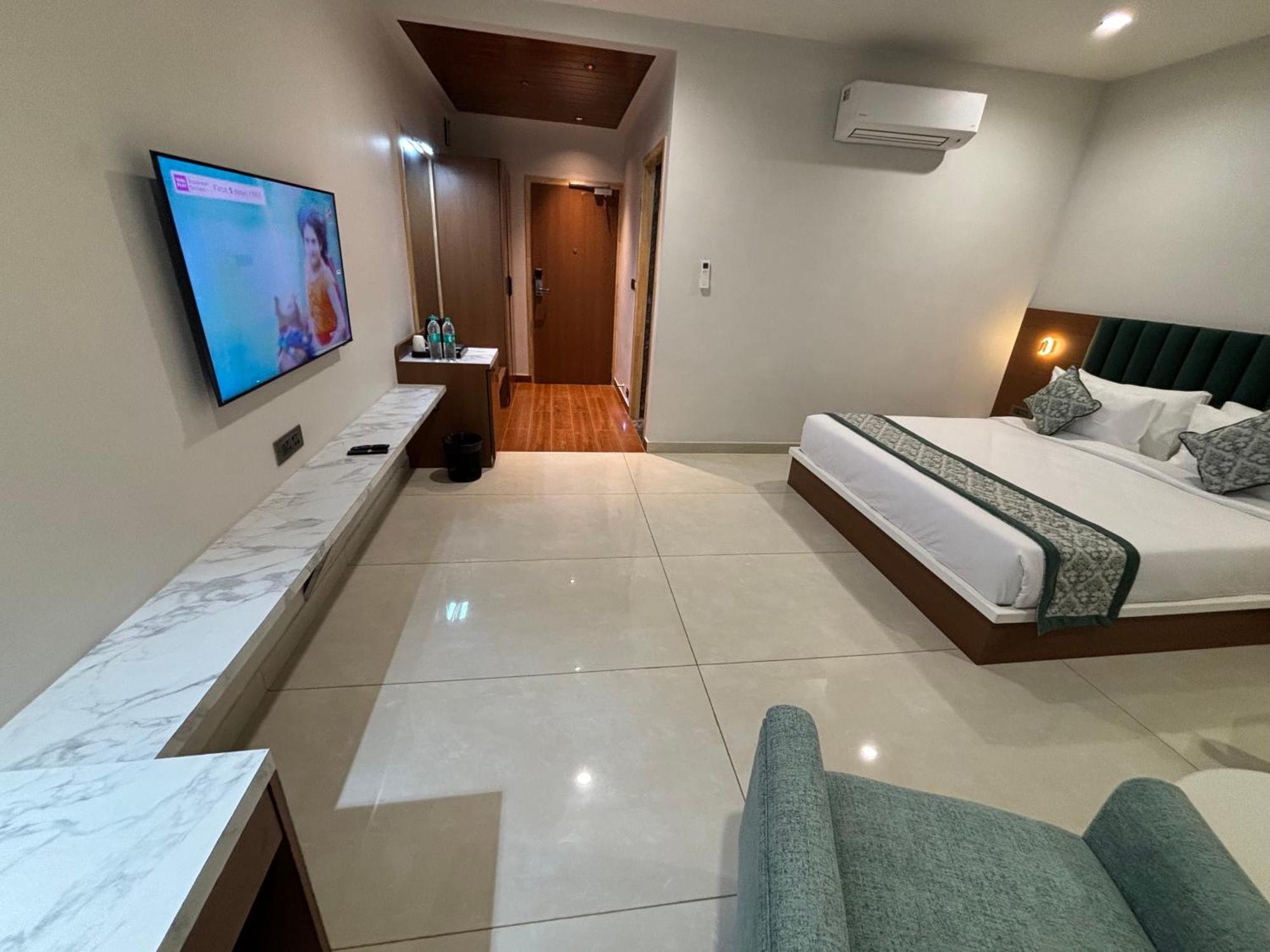 Hotel The Crown Inn Jhunjhunu Luaran gambar