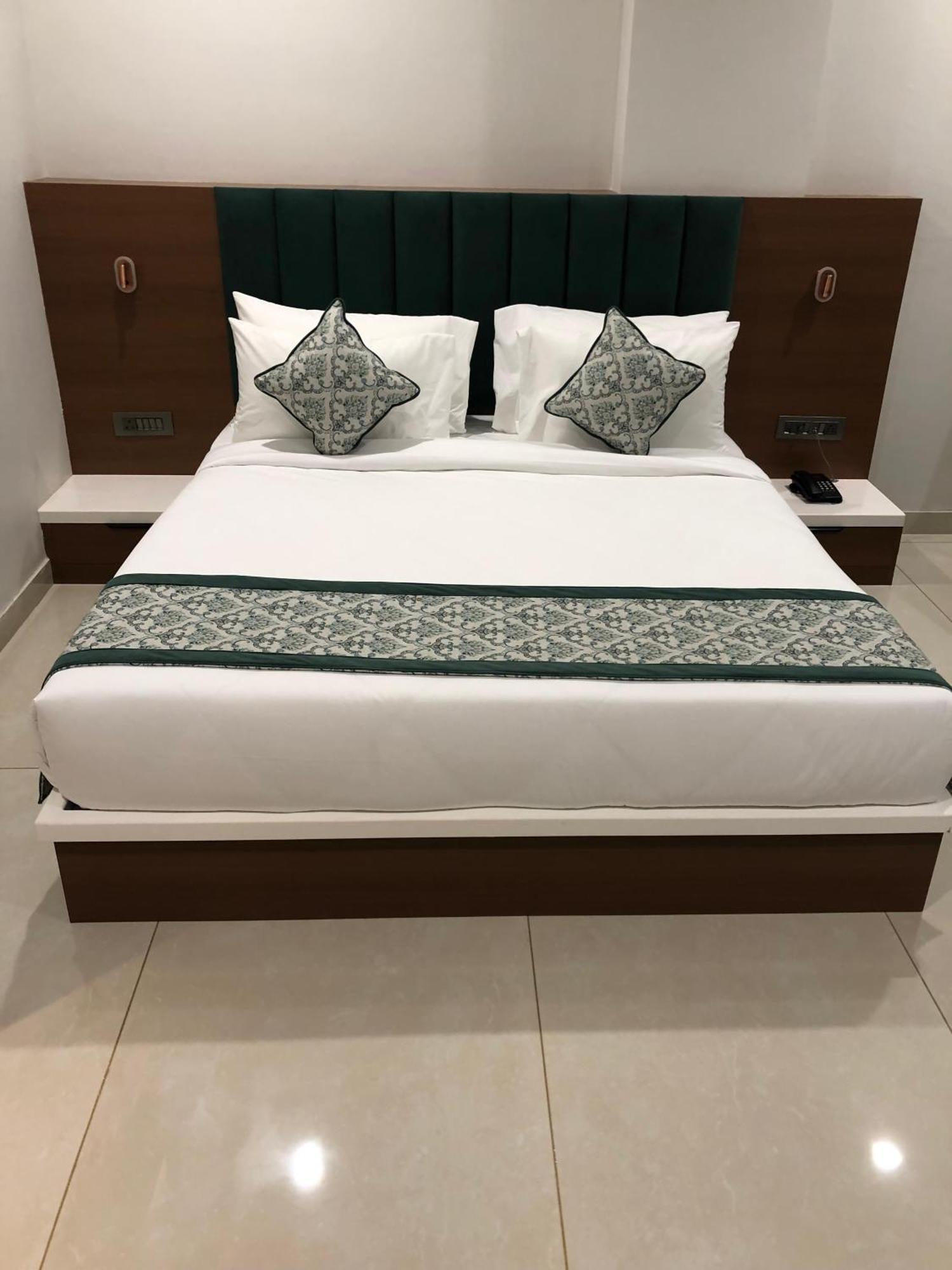 Hotel The Crown Inn Jhunjhunu Luaran gambar
